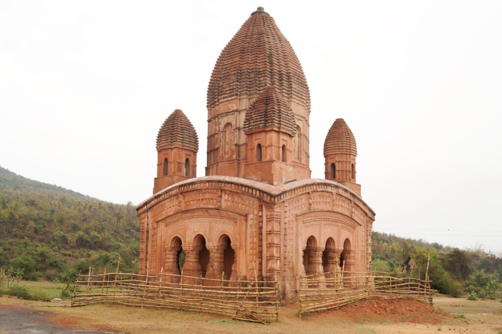 Pancharatna_Temple,_Garh_Panchakot,_Purulia